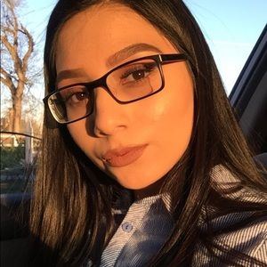 Meet your Posher, Evelyn